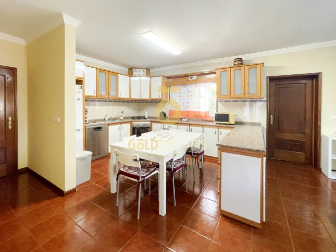 Moradia T3 para Venda em Sobrado e Bairros Foto 21