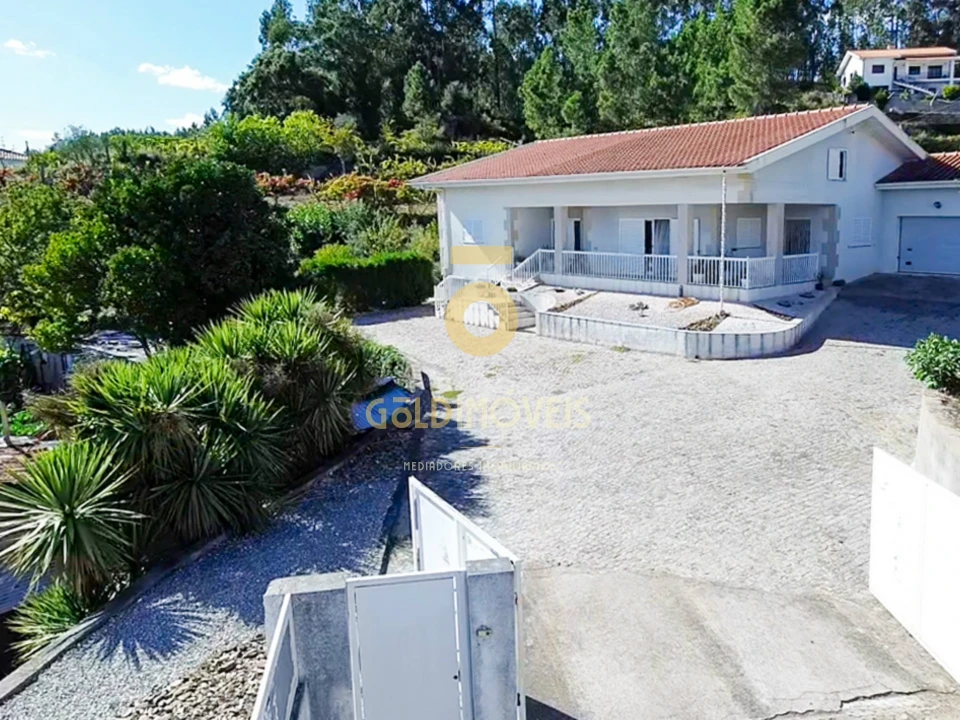 Moradia T3 para Venda em Sobrado e Bairros Foto 4