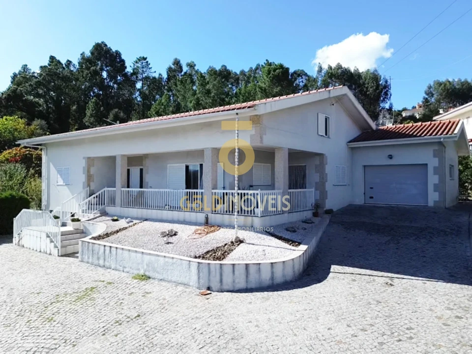 Moradia T3 para Venda em Sobrado e Bairros Foto 3