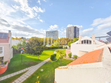 Moradia T4 para Venda em Parque das Nações