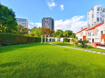 Moradia T4 para Venda em Parque das Nações