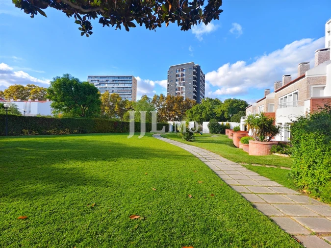 Moradia T4 para Venda em Parque das Nações Foto 35