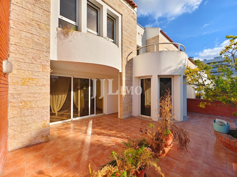 Moradia T4 para Venda em Parque das Nações Foto 32