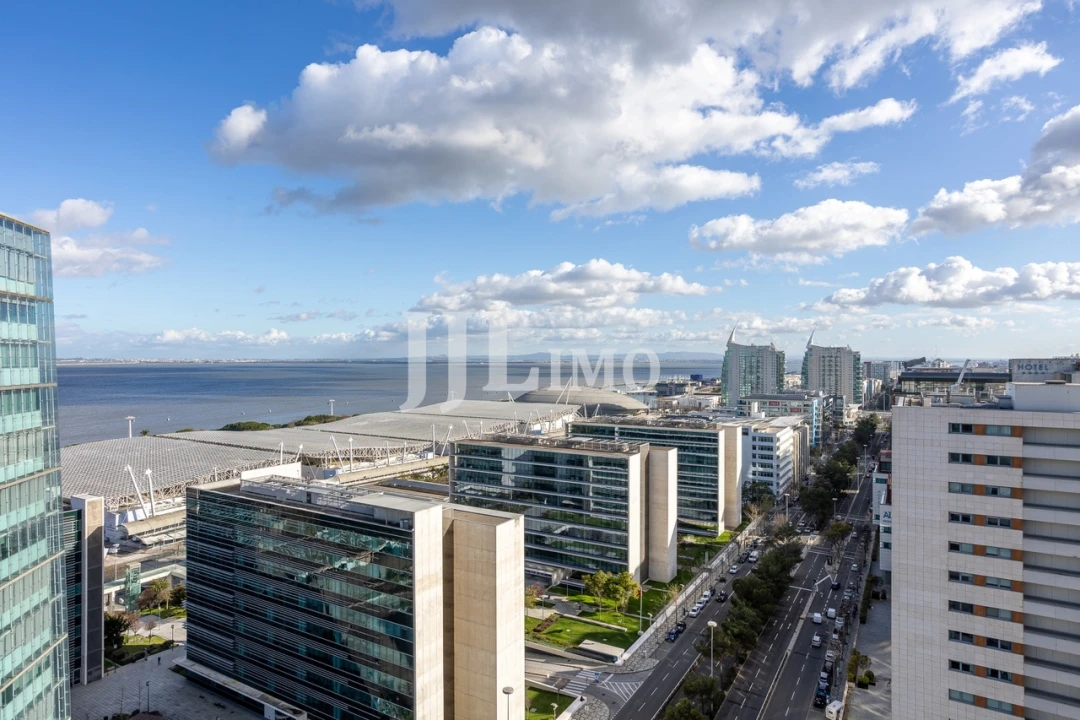Apartamento T3 para Venda em Parque das Nações Foto 22