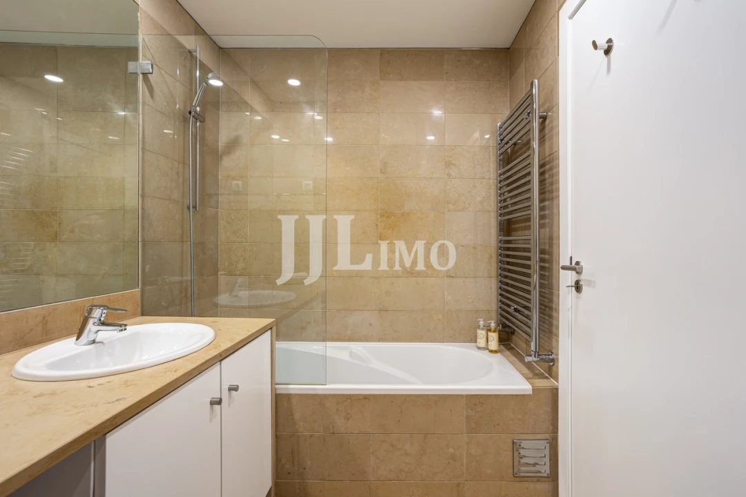 Apartamento T3 para Venda em Parque das Nações Foto 31