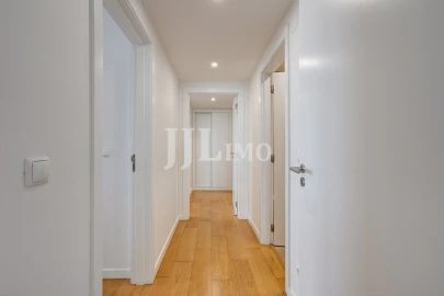 Apartamento T3 para Venda em Parque das Nações