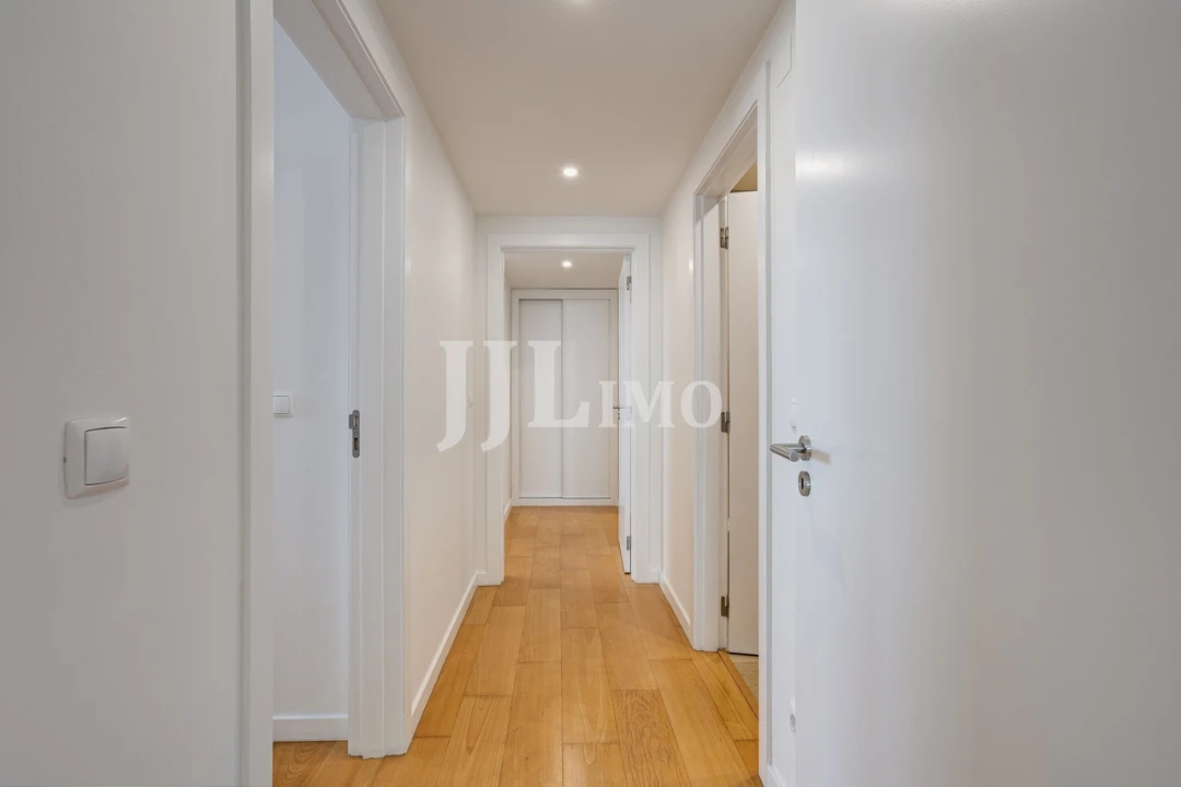 Apartamento T3 para Venda em Parque das Nações Foto 28