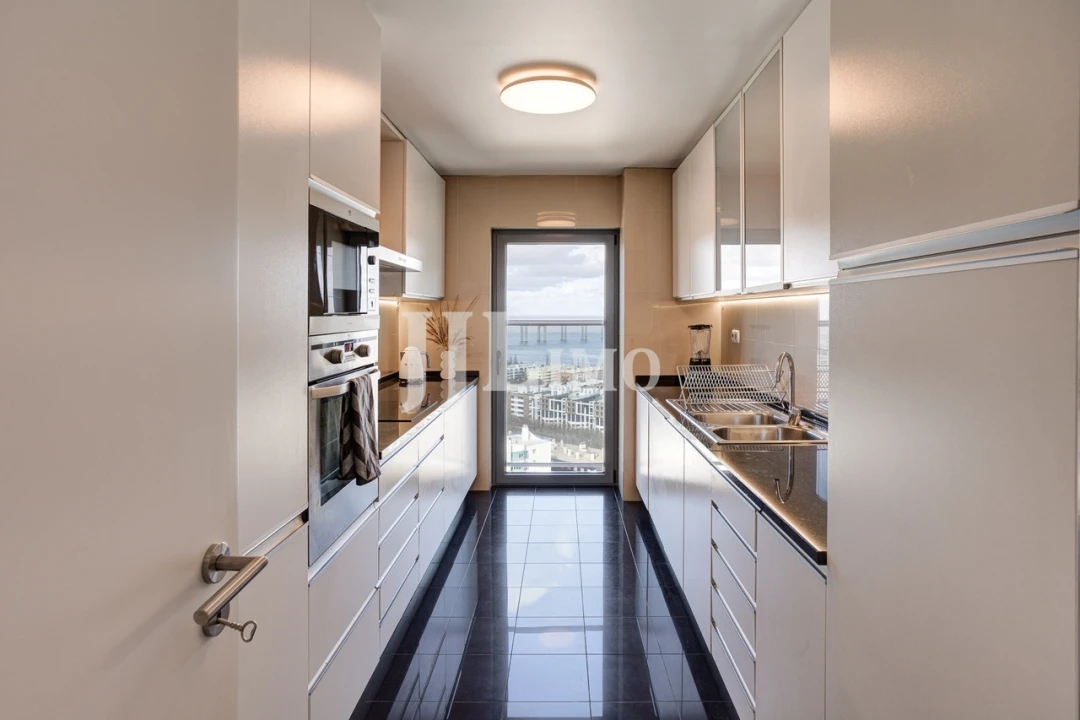 Apartamento T3 para Venda em Parque das Nações Foto 6