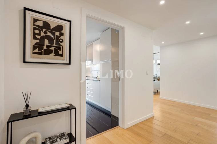 Apartamento T3 para Venda em Parque das Nações Foto 3