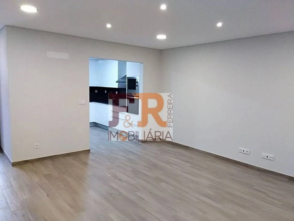 Moradia T4 para Venda em Sesimbra (Castelo) Foto 4