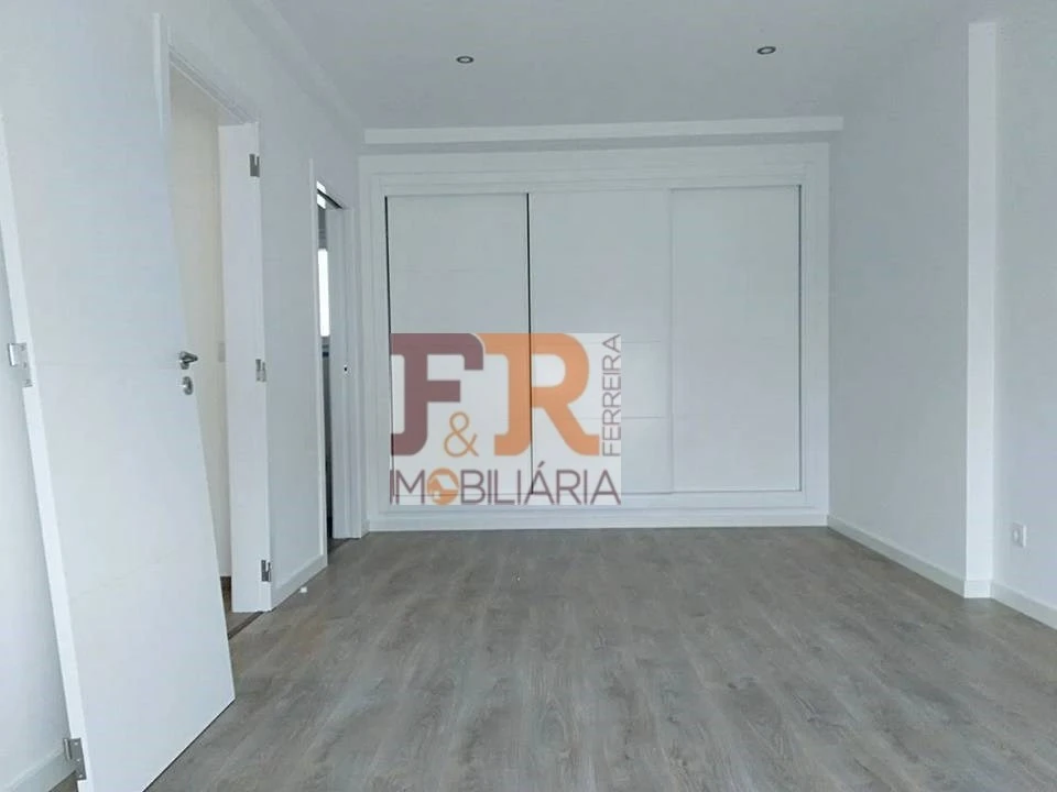 Moradia T4 para Venda em Sesimbra (Castelo) Foto 14