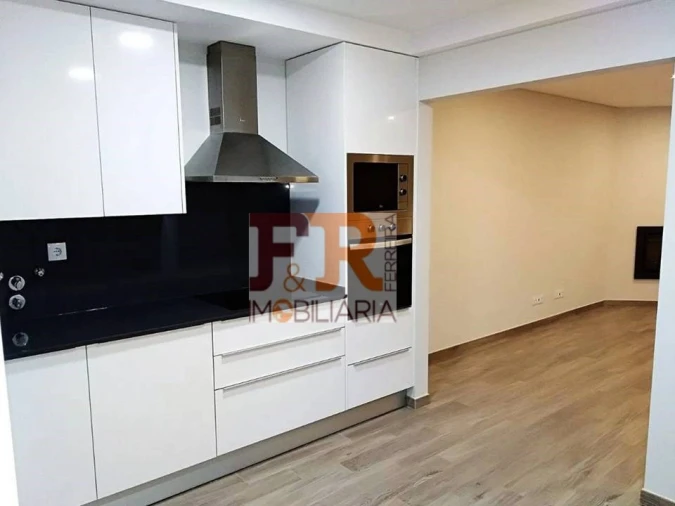 Moradia T4 para Venda em Sesimbra (Castelo) Foto 7