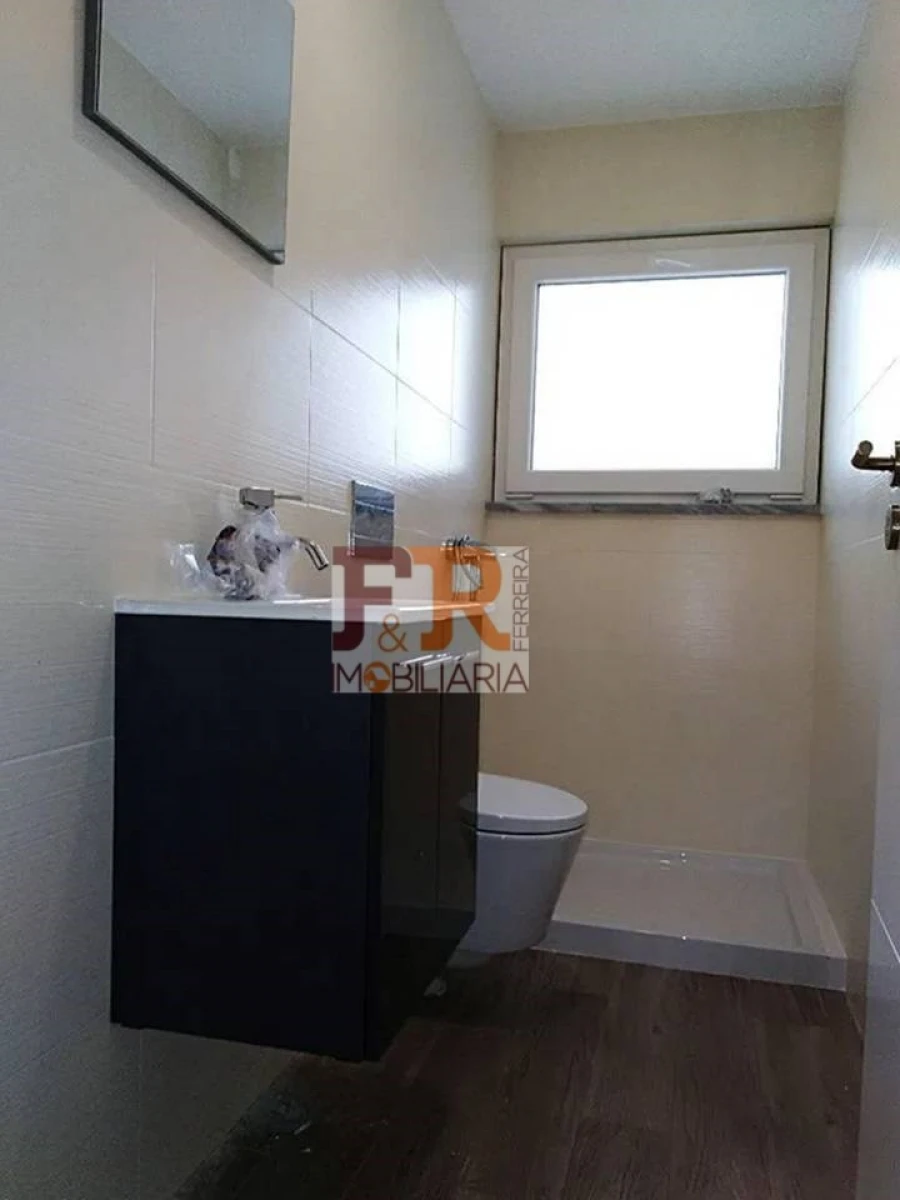 Moradia T4 para Venda em Sesimbra (Castelo) Foto 11