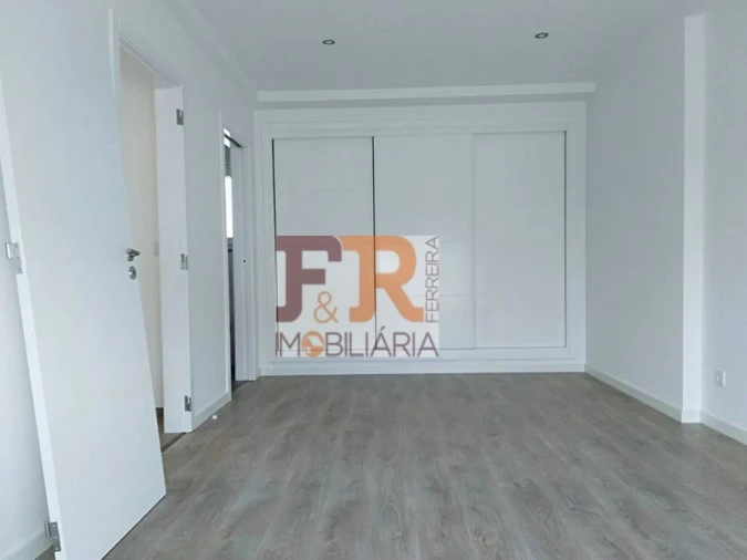 Moradia T4 para Venda em Sesimbra (Castelo) Foto 14