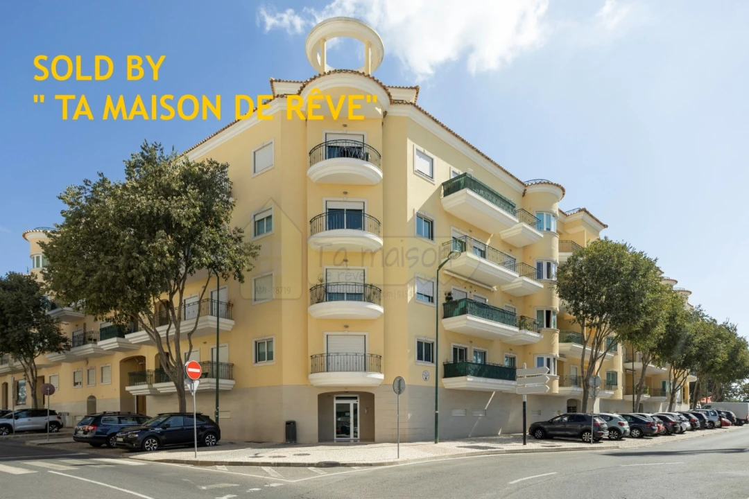 Apartamento T2 para Venda em Loule (São Sebastião) Foto 1