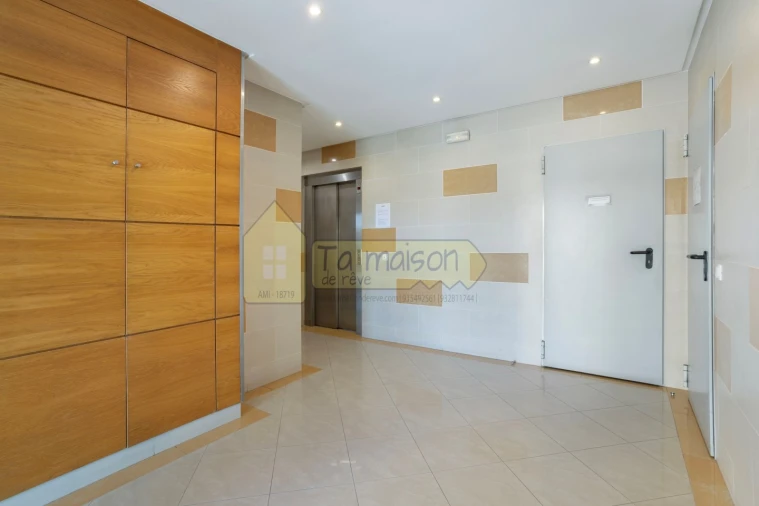 Apartamento T2 para Venda em Loule (São Sebastião) Foto 2