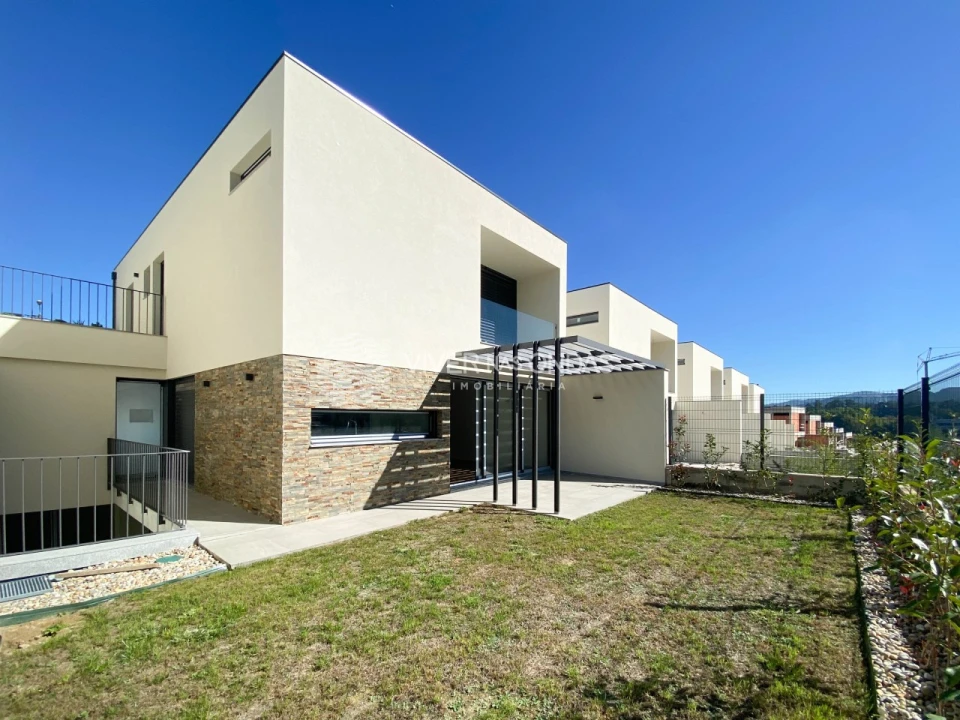Moradia T3 para Venda em Palmeira Foto 43