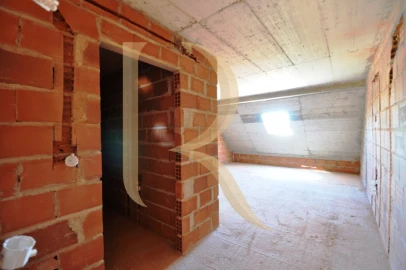 Apartamento T4 para Venda em Corroios