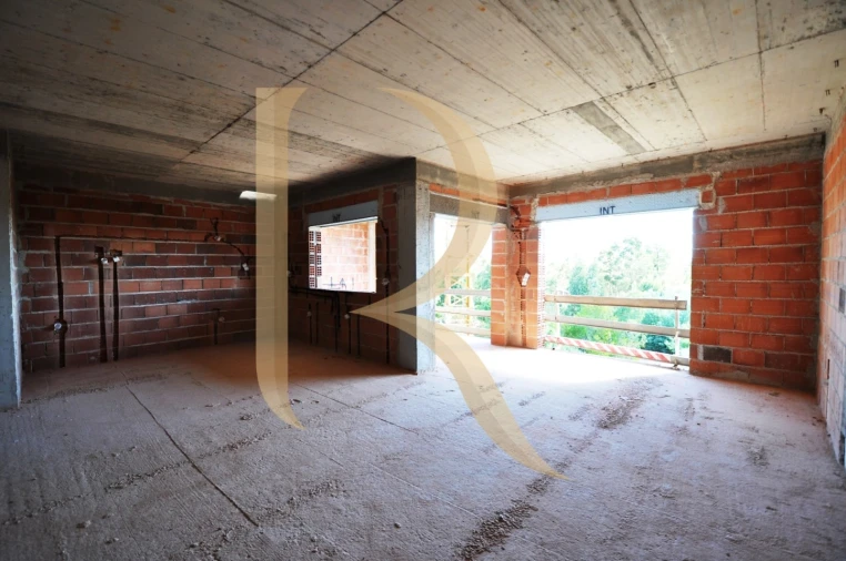 Apartamento T4 para Venda em Corroios Foto 2