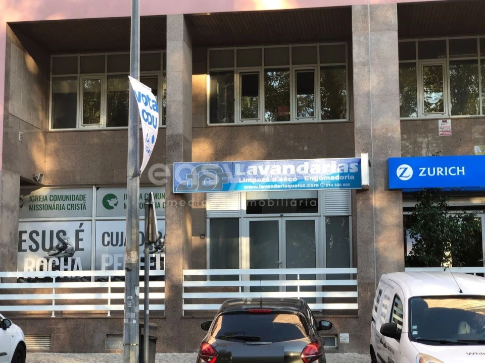 Loja para Arrendamento em Queluz e Belas Foto 3