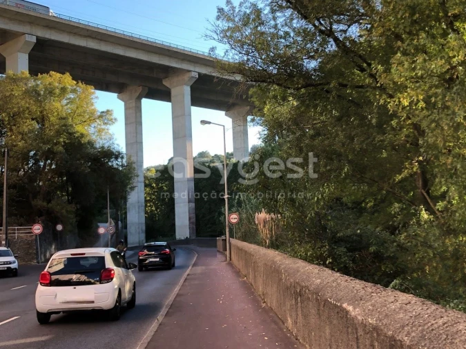 Loja para Arrendamento em Queluz e Belas Foto 4