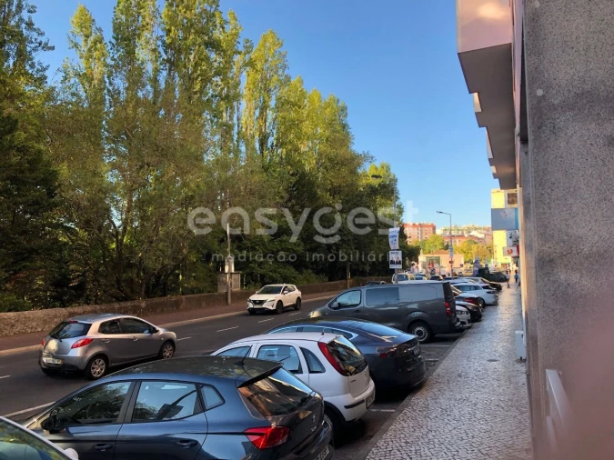 Loja para Arrendamento em Queluz e Belas Foto 10