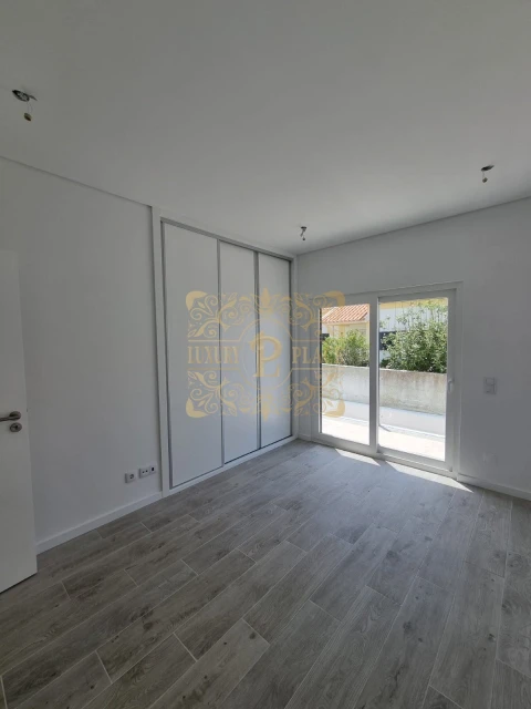 Moradia T3 para Venda em Sesimbra (Castelo)