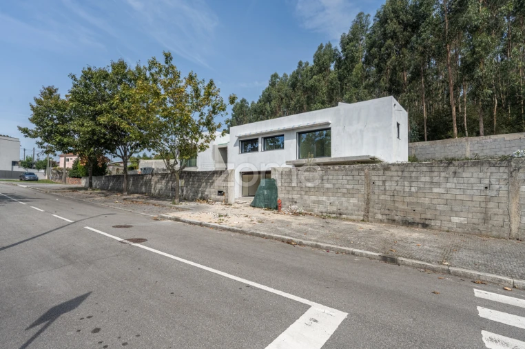 Moradia T4 para Venda em Castêlo da Maia Foto 5