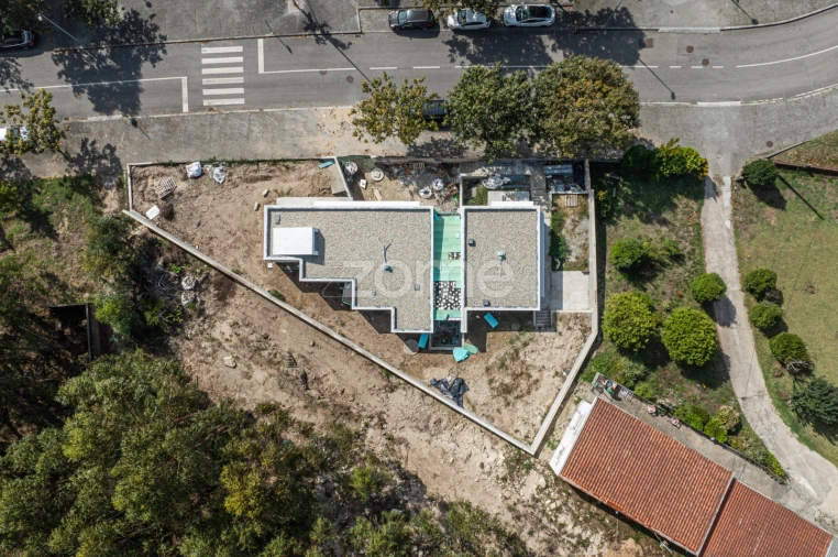 Moradia T4 para Venda em Castêlo da Maia Foto 7