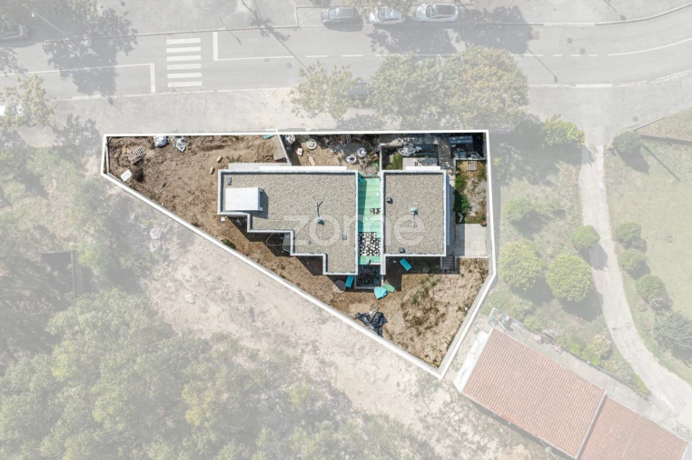 Moradia T4 para Venda em Castêlo da Maia Foto 8