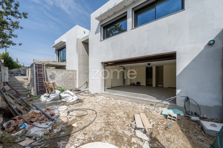 Moradia T4 para Venda em Castêlo da Maia Foto 13