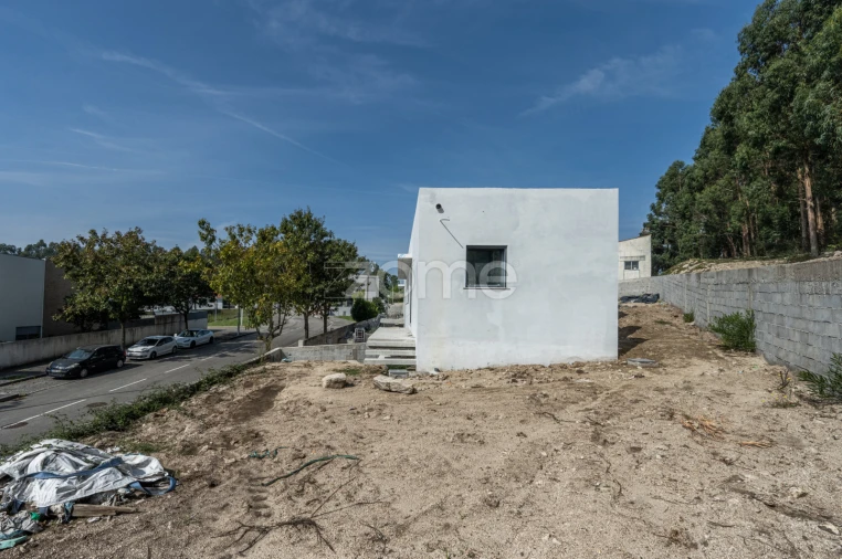 Moradia T4 para Venda em Castêlo da Maia Foto 52