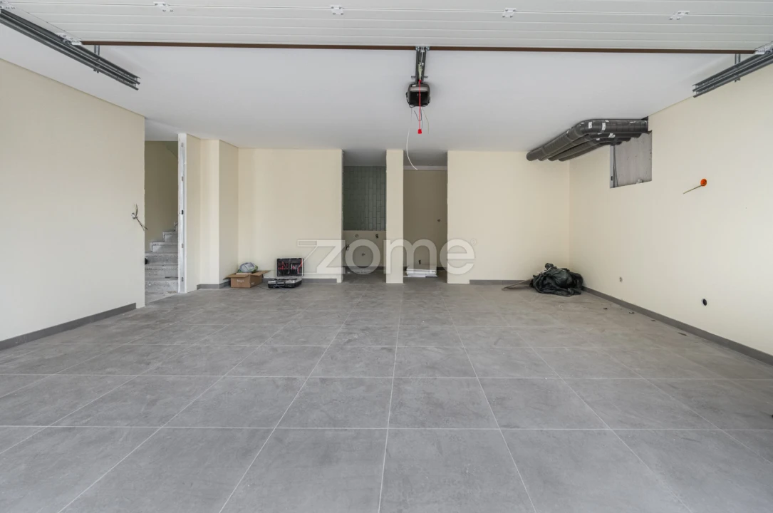 Moradia T4 para Venda em Castêlo da Maia Foto 14