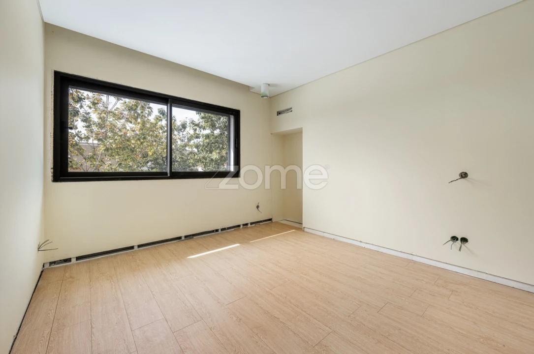 Moradia T4 para Venda em Castêlo da Maia Foto 35