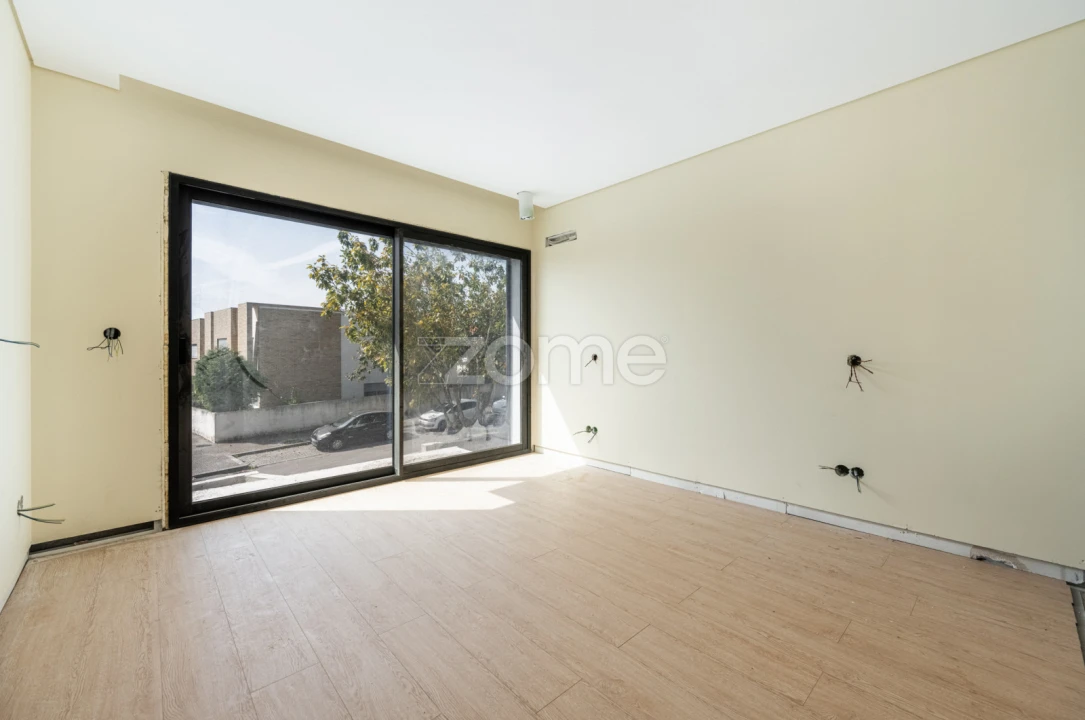 Moradia T4 para Venda em Castêlo da Maia Foto 43