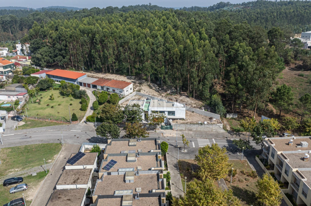 Moradia T4 para Venda em Castêlo da Maia Foto 56