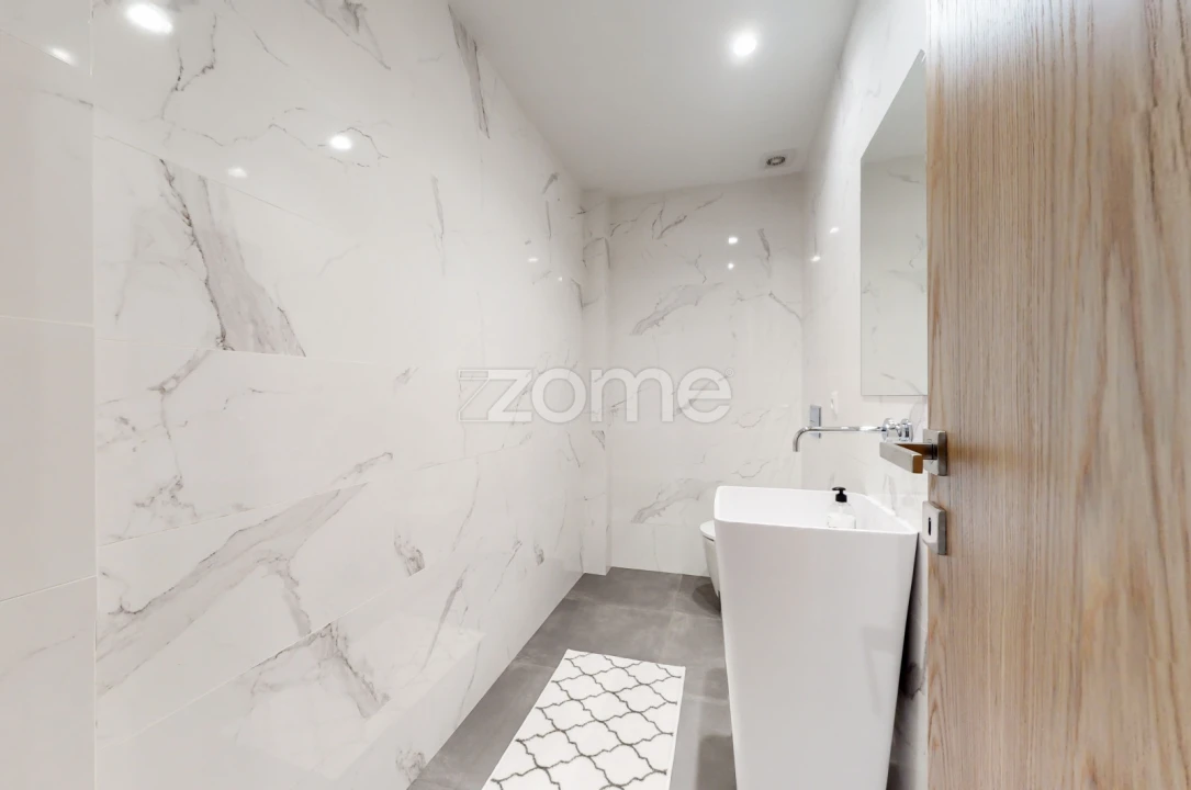 Moradia T3 para Venda em Vale (São Cosme), Telhado e Portela Foto 8