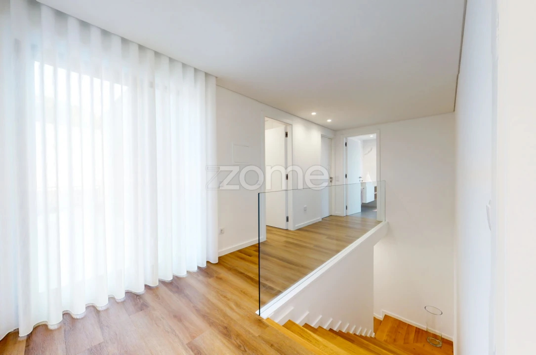 Moradia T3 para Venda em Vale (São Cosme), Telhado e Portela Foto 12