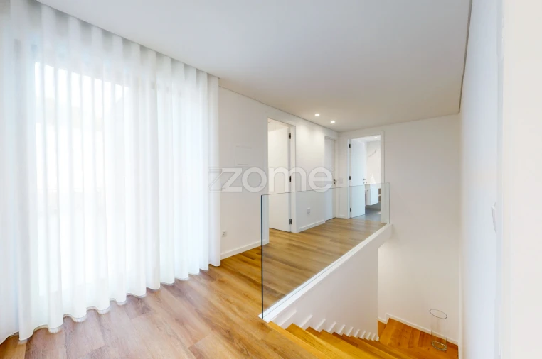 Moradia T3 para Venda em Vale (São Cosme), Telhado e Portela Foto 11