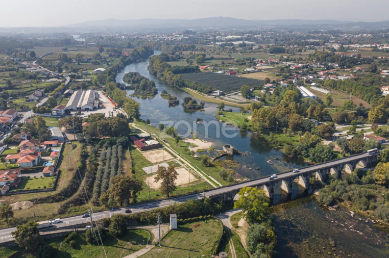 Moradia T4 para Venda em Palmeira Foto 44