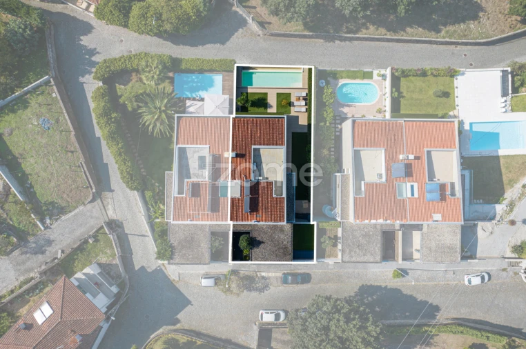 Moradia T4 para Venda em Palmeira Foto 41