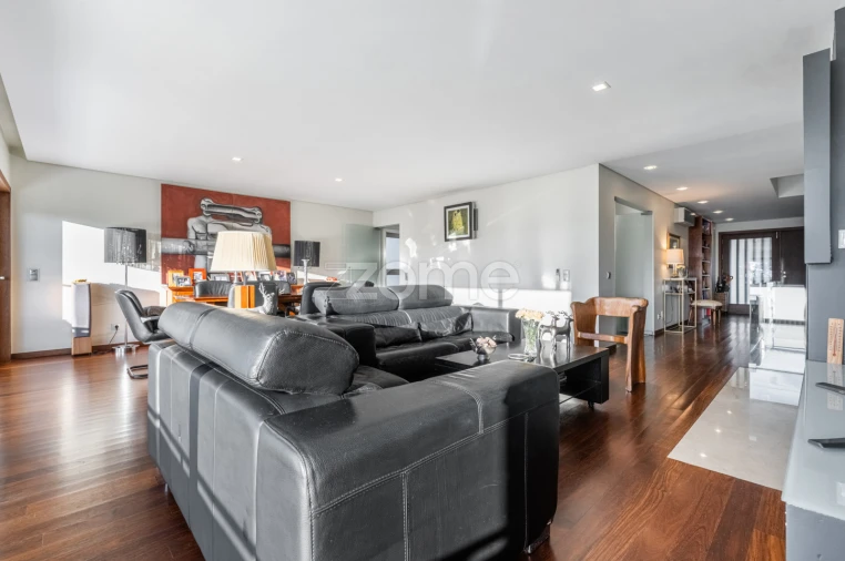 Moradia T4 para Venda em Palmeira Foto 6