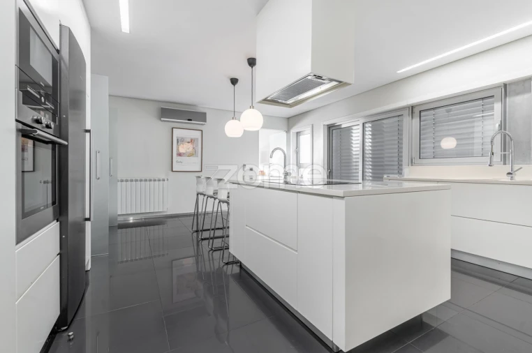 Moradia T4 para Venda em Palmeira Foto 10