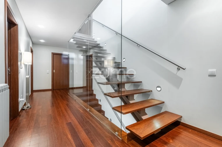 Moradia T4 para Venda em Palmeira Foto 21