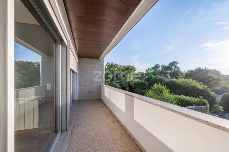 Moradia T4 para Venda em Palmeira Foto 12