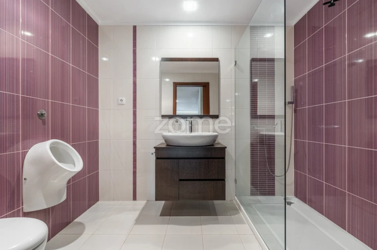 Moradia T4 para Venda em Palmeira Foto 32