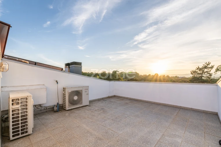 Moradia T4 para Venda em Palmeira Foto 34