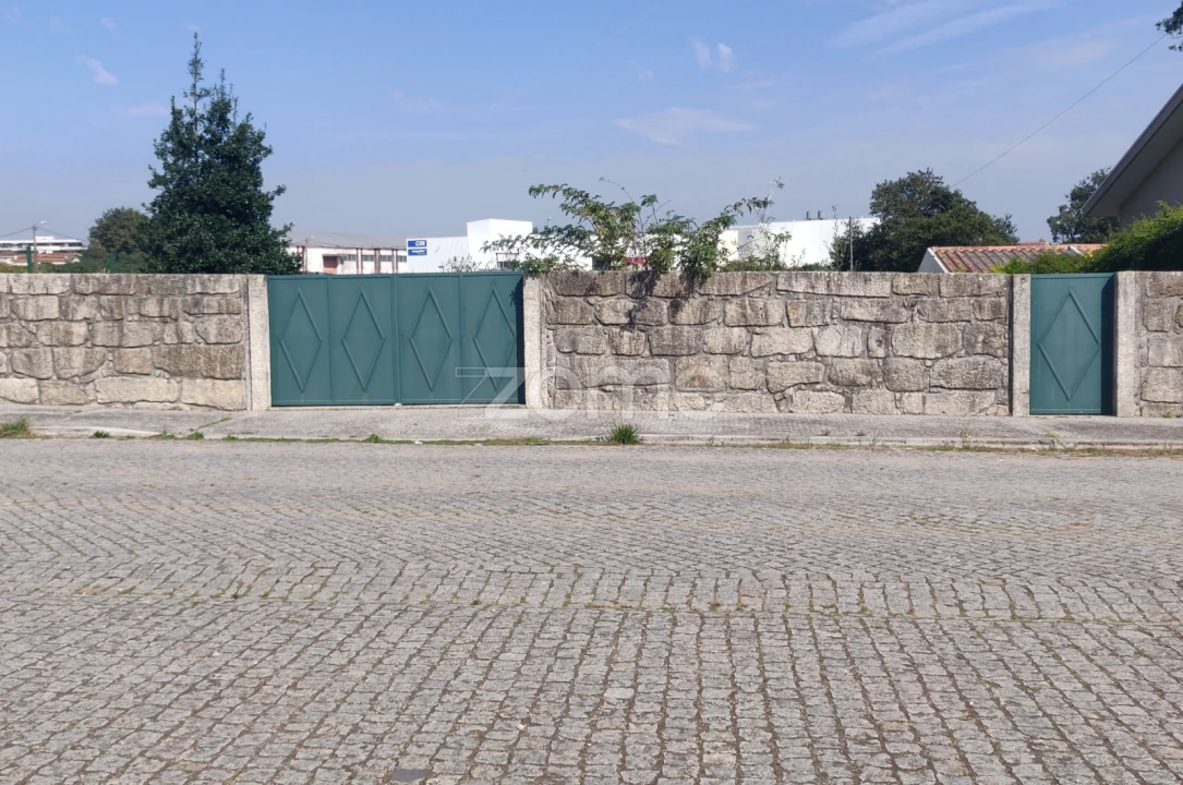 Terreno para Venda em Castêlo da Maia Foto 24