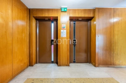 Apartamento T3 para Venda em Lordelo do Ouro e Massarelos