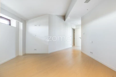 Apartamento T3 para Venda em Lordelo do Ouro e Massarelos